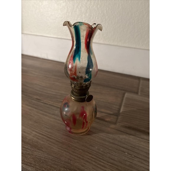 Small Oil Lamp Multi Colored Striped Made In Hong Kong 7.75" Tall 5A - Picture 2 of 7